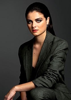 Lucia De La Puerta